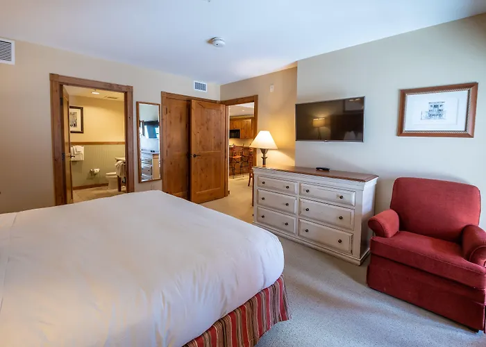 The Lodge At Mountaineer Square, A Vail Resorts Property